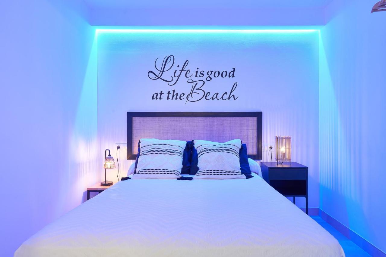 Pura Vida Luxury Apartment With Jacuzzi ตอร์เรโมลิโนส ภายนอก รูปภาพ