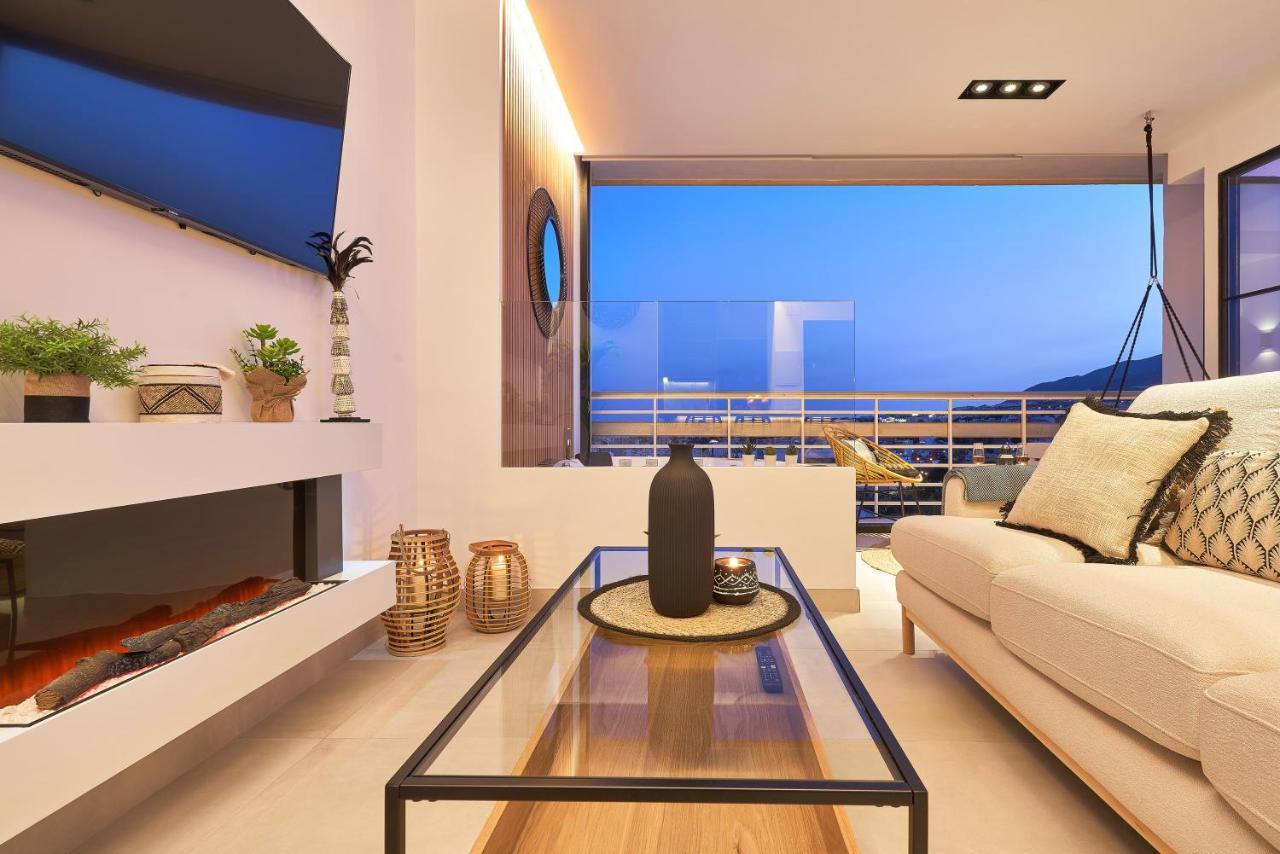 Pura Vida Luxury Apartment With Jacuzzi ตอร์เรโมลิโนส ภายนอก รูปภาพ