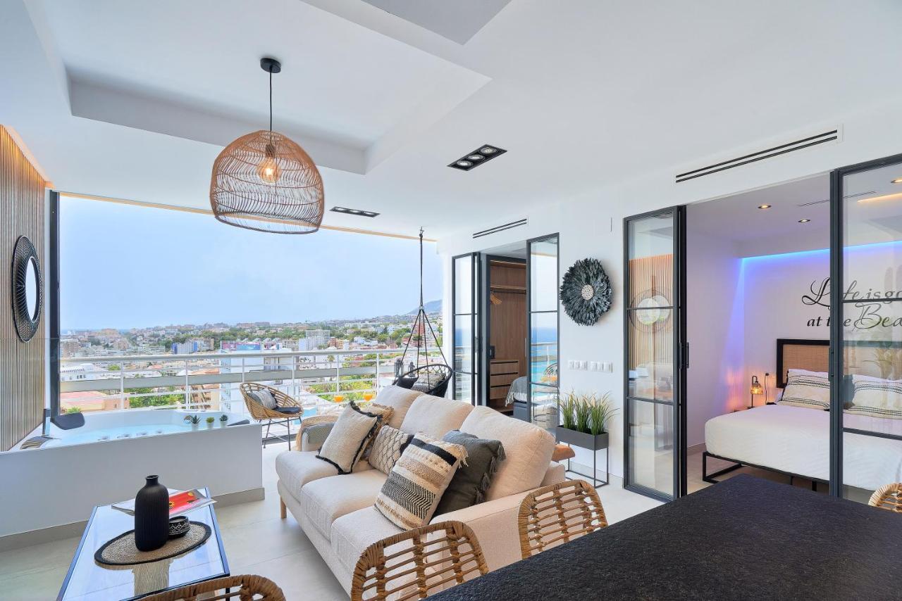 Pura Vida Luxury Apartment With Jacuzzi ตอร์เรโมลิโนส ภายนอก รูปภาพ